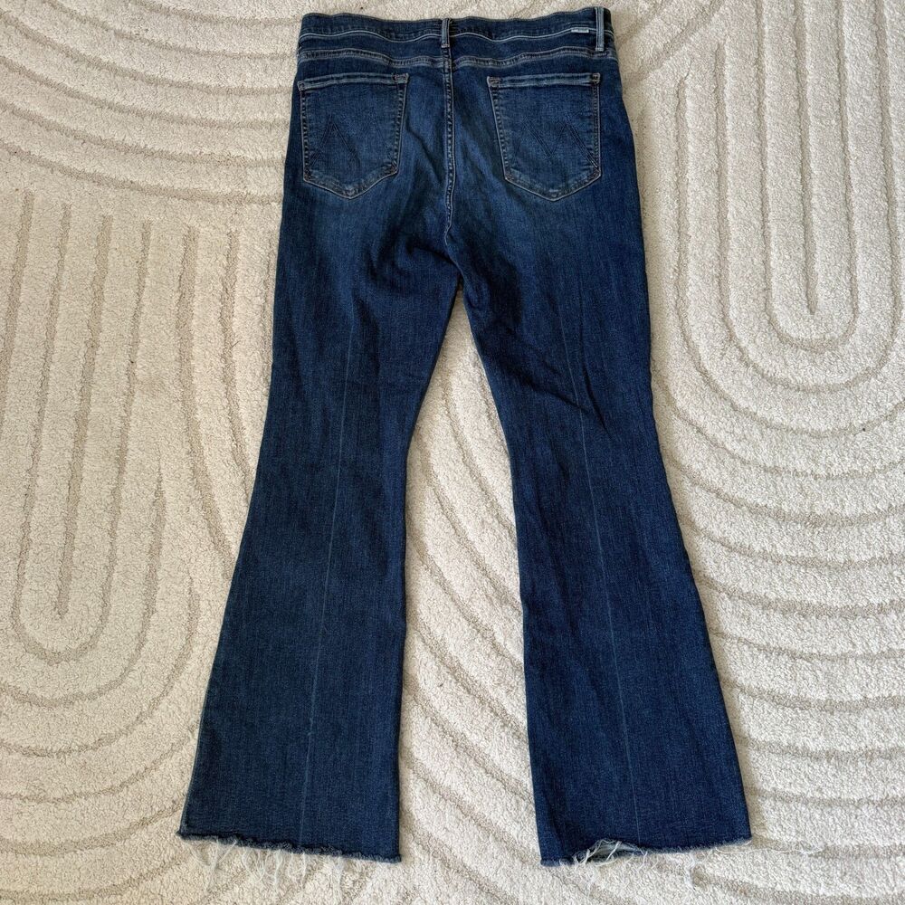Mother The Weekender Fray Jeans in Walking on Coals Size 34 - Picture 6 of 14